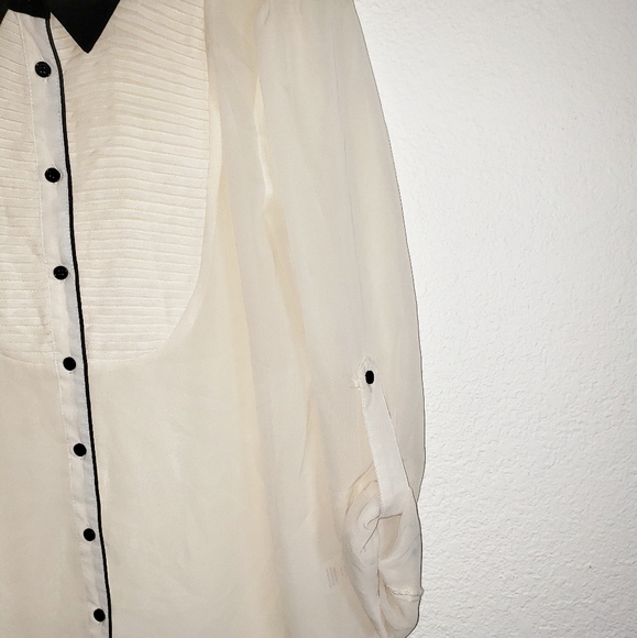 love Fire sheer, bibb tuxedo shirt long sleeve - Picture 4 of 6